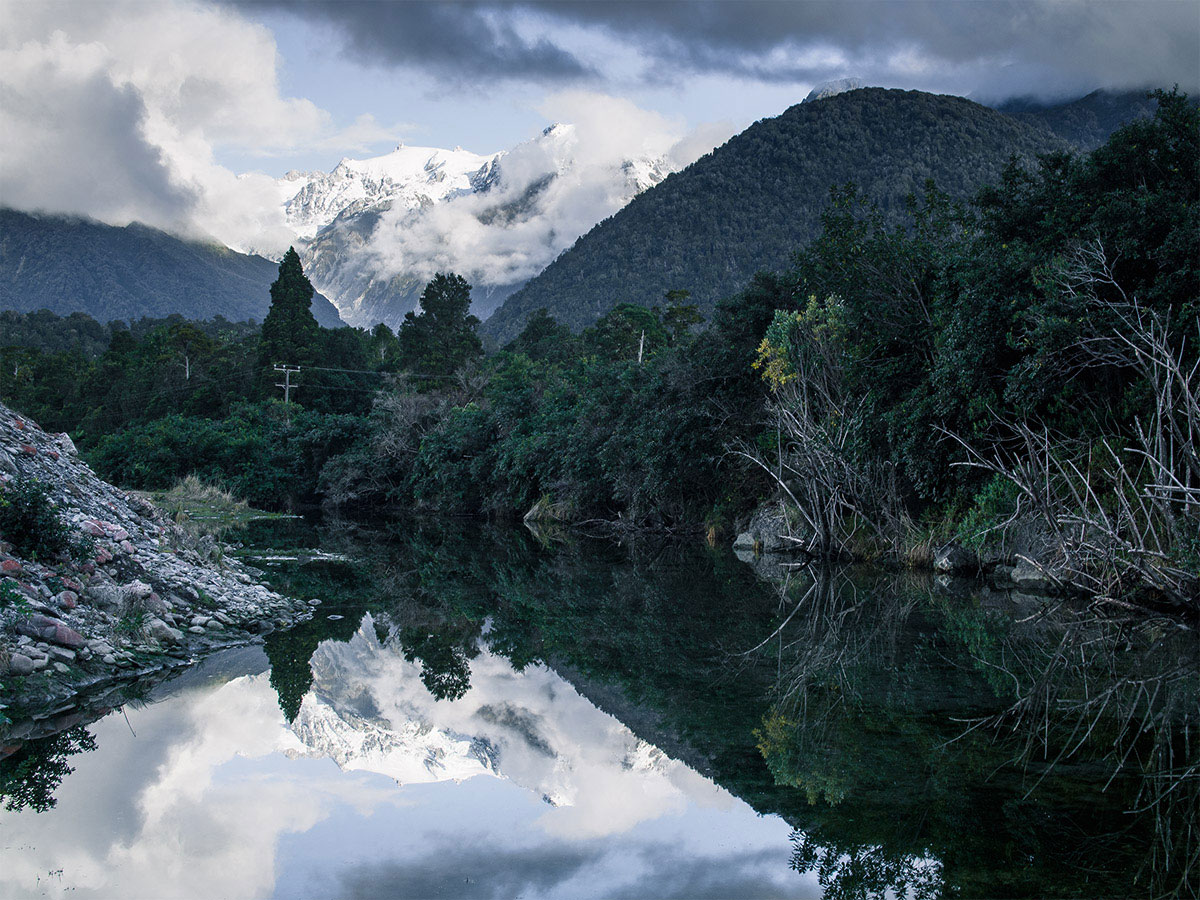 Franz_Josef_Glacier_New_Zealand_Reflection