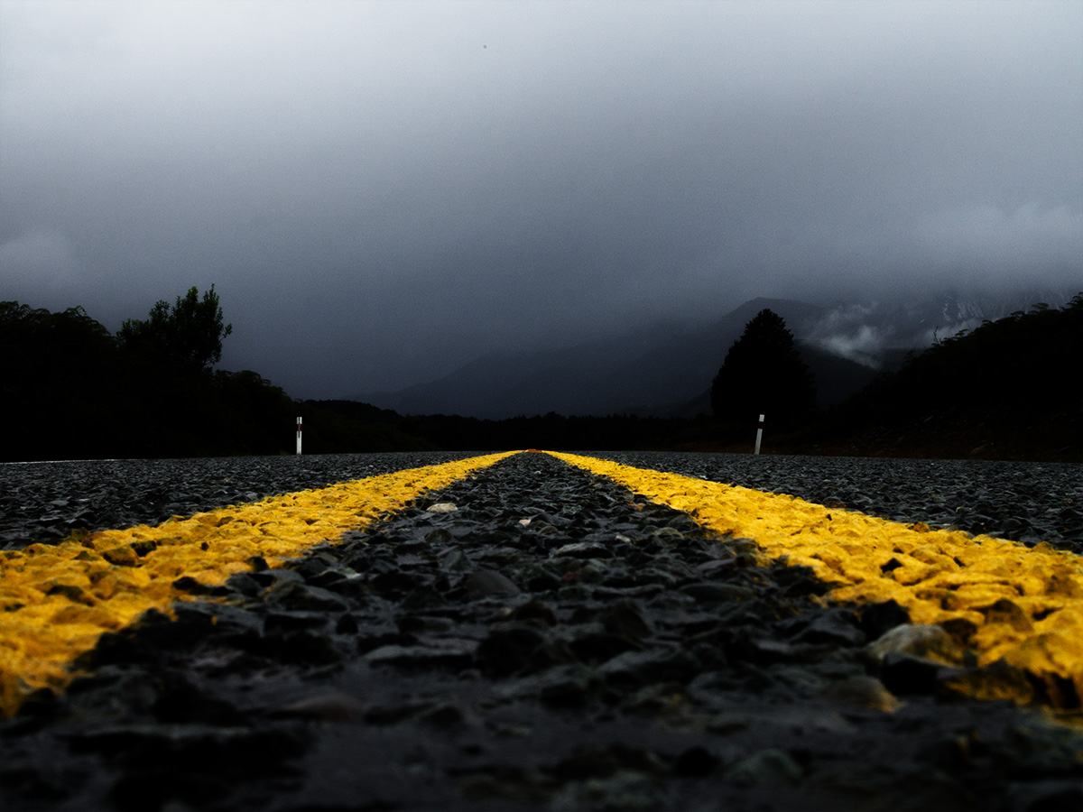 road_to_milford_sound_new_zealand